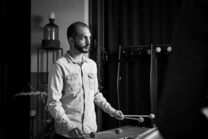 Phillip Boa and the Voodooclub - play singles & songs from their catalogue