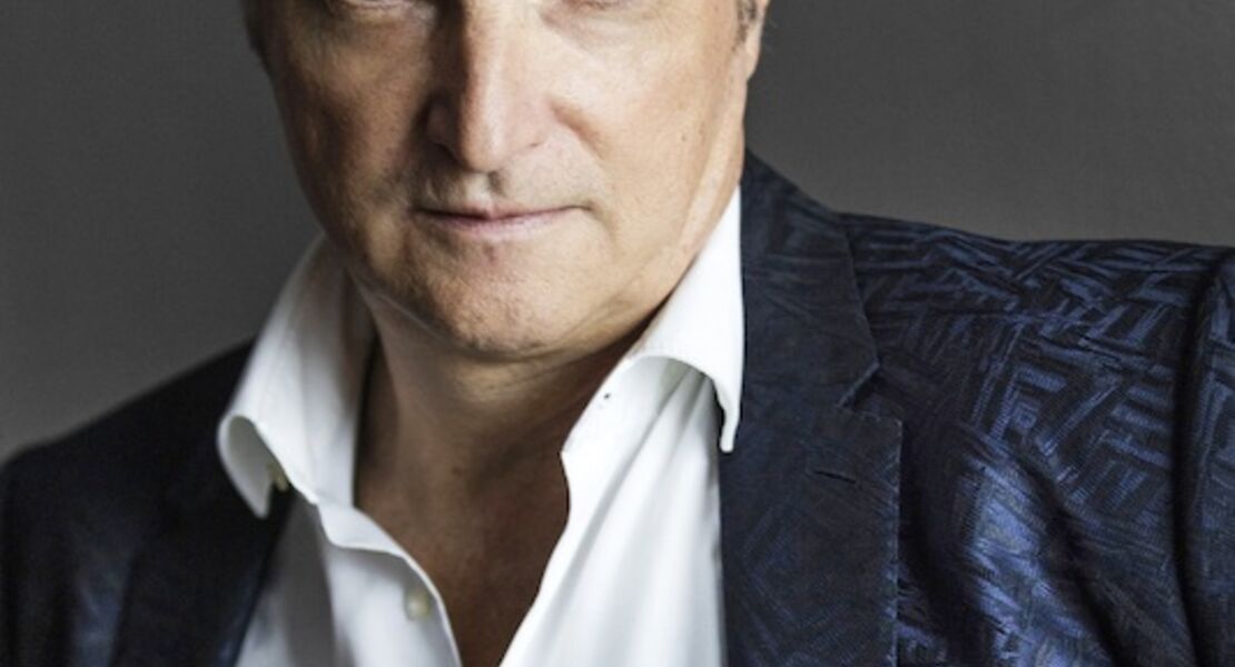 stefan-jurgens-liest-und-singt-tucholsky-der-tag-des-buches-in-neuenhagen