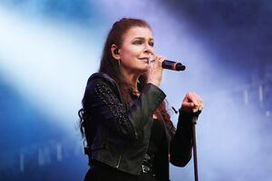Julia Neigel & Band - Lieblingslieder - Live und in Farbe