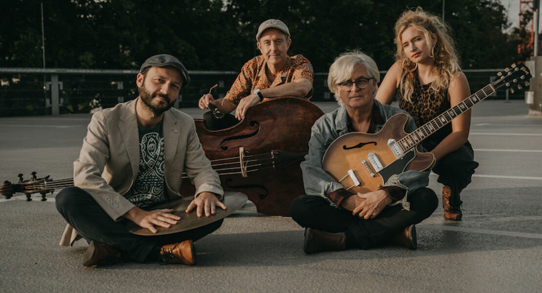 lady-r-the-paulinettes