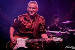 Rob Tognoni & Band - The Tasmanian Devil