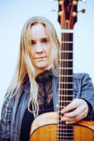 Julie Malia im Folkclub Prisma e.V. Pforzheim - Singer-Songwriterin