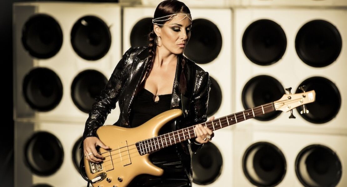 ida-nielsen-the-funkbots-die-ex-prince-bassistin