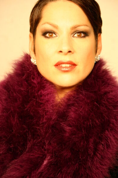 dunja-koppenhofer-dunja-la-diva-ladt-ein