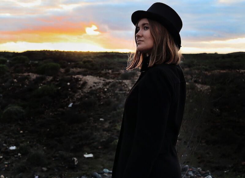 luna-keller-friends-artist-in-residence-der-young-stage-academy