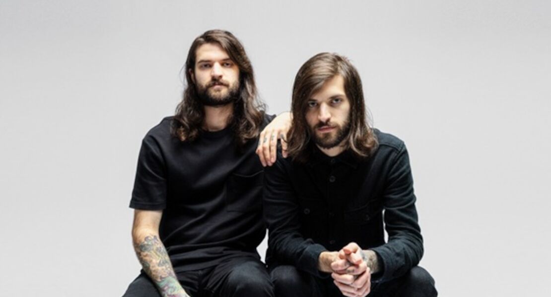 opal-in-sky-support-sharks-in-your-mouth-giveem-blood