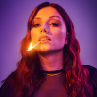 LARA ERMER - Leicht entflammbar