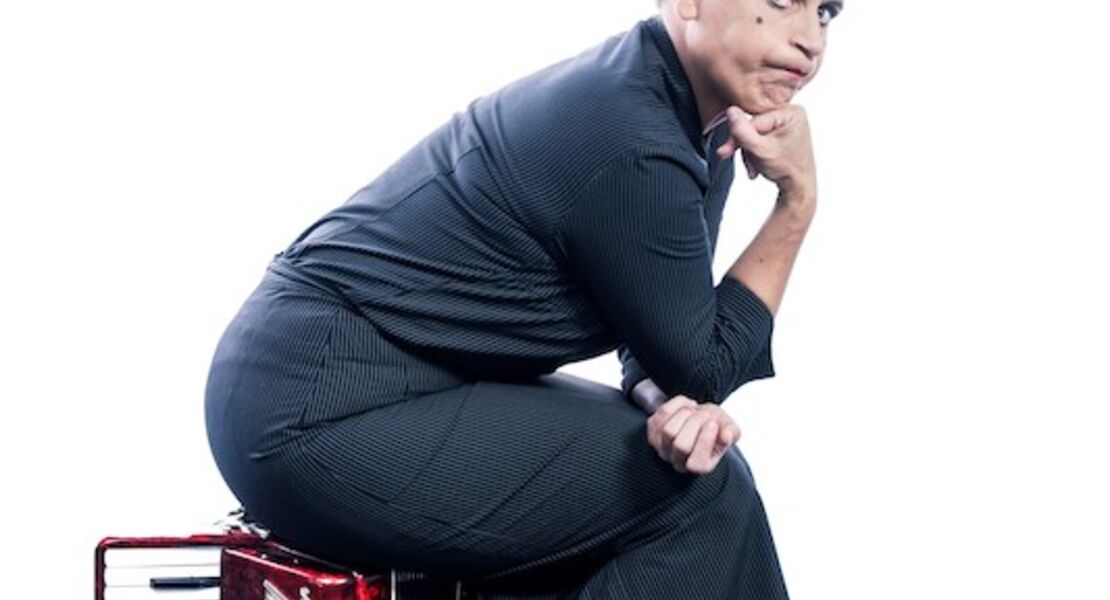 carmela-de-feo-froschkonigin-20-jahre-la-signora