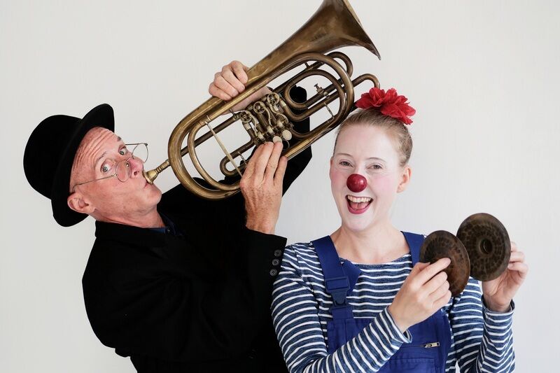 glucks-und-der-klangsammler-4-10-j-clowness-theater