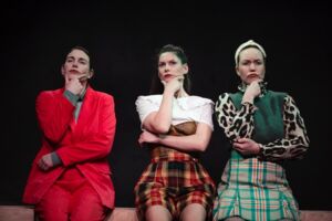 Nora Nora Nora - Perspektiven einer radikalen Selbstfindung