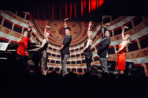 The Cast - Oper á la Carte