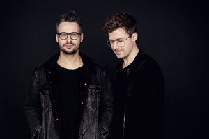 (18) Neue Flüge: Duo Stiehler/Lucaciu