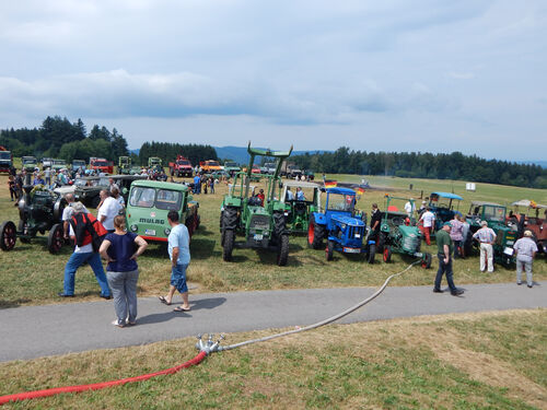 traktor-unimog-und-motorrad-treffen