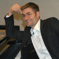 Musikpaparazzo - Investigativer Musikjournalismus