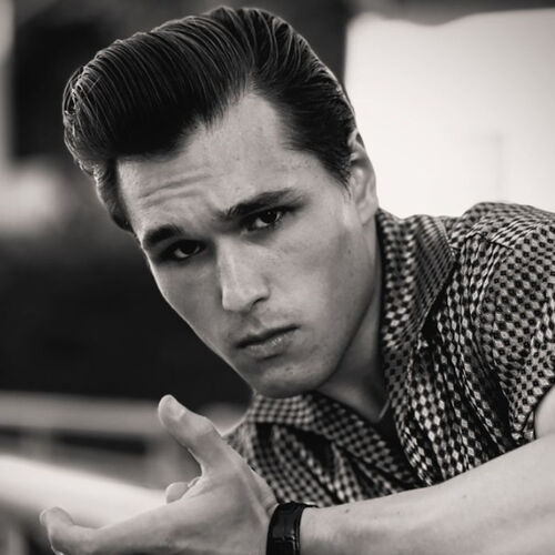 der-junge-elvis-aus-berlin-mit-dominic-mows