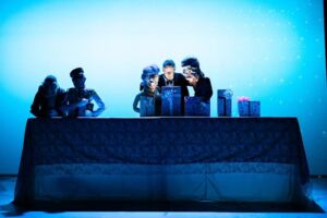 Dr. Fischer aus Genf oder Die Bomben-Party - Figurentheater mit Live-Musik nach dem Roman von Graham Greene