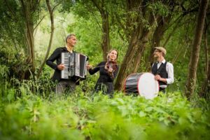 Balkan-Ball mit ZAKUSKA und Bettina Pinkert