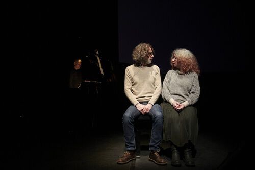 lina-majdalanie-rabih-mroue-vier-wande-und-ein-dach