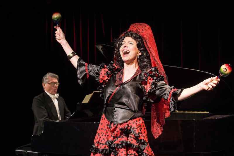 souvenir-komodie-mit-musik-uber-florence-foster-jenkins-die-konigin-der-falschen-tone