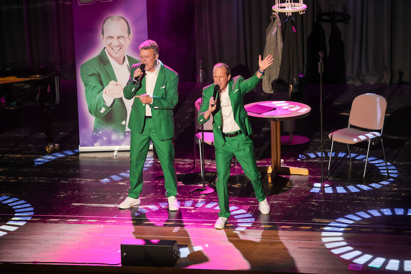 die-lehrer-ein-kick-off-kabarett-fur-bildungsbewegte-richtungs-wechsler