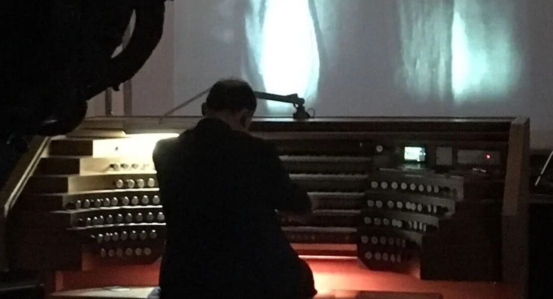 otto-m-kramer-improvisiert-live-den-stummfilm-der-glockner-von-notre-dame