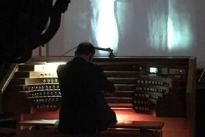 Otto M. Krämer - improvisiert live den Stummfilm 