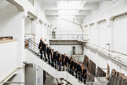 disco-orchester-im-treppenhaus