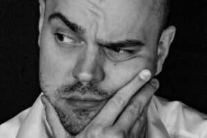 Nikita Miller - Schuld und Bühne