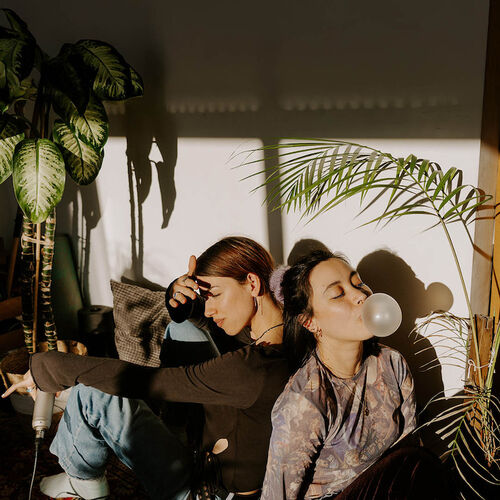iffy-cleo-friends