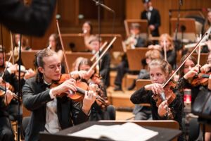 Verwandlung - Landesjugendorchester NRW