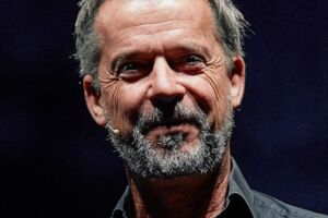 Uli Boettcher - Ü60  Das Leben rächt sich  --  Frankfurt Premiere