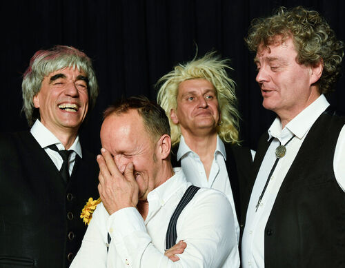 herrn-stumpfes-zieh-zupf-kapelle-finale-die-abschiedstour