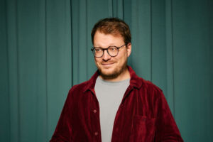 Maxi Gstettenbauer - KOMPLETT ABSURD