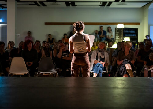 lit-lab-spezial-schreibcouch-finale-lese-performance-der-jungsten-literaturhaus-autorinnen