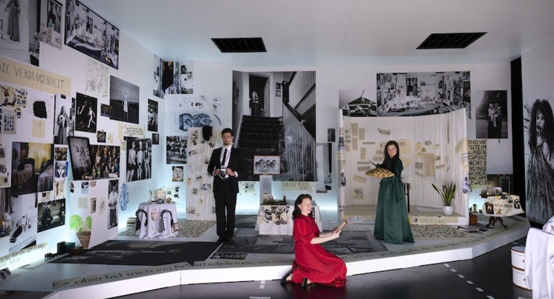 aufzeichnungen-aus-einem-weissen-zimmer