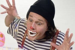 JOAQUINO PAYASO und seine sieben Koffer - Clownstheater für Kinder und Erwachsene