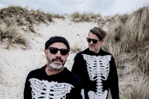 Plewka & Schmedtje - Between the Lights