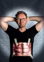 Martin Sierp - KNACKIG!  Zumindest die Gelenke