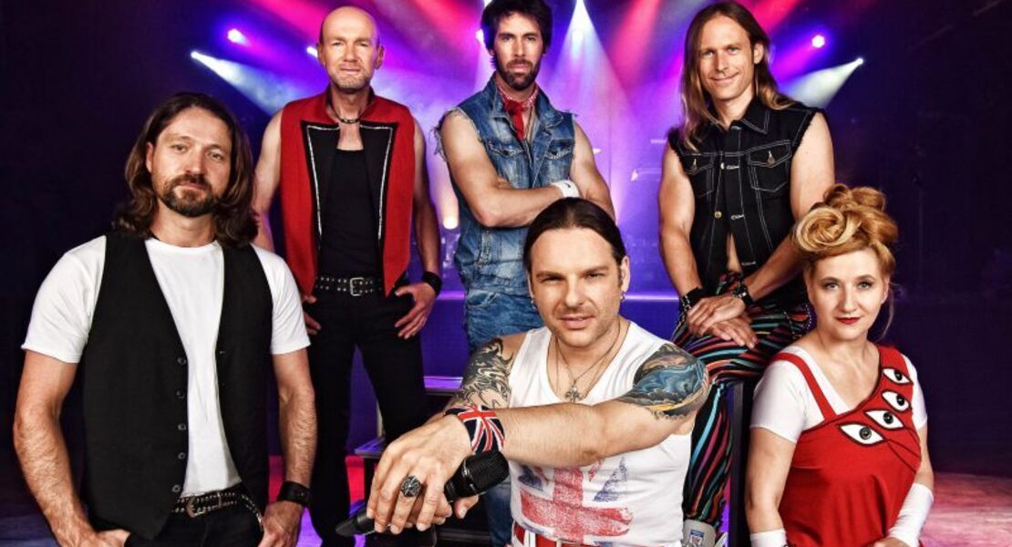 the-queen-kings-the-show-must-go-on