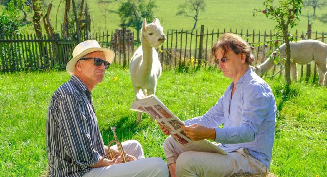 huub-dutch-duo-life-is-fine-when-youre-on-wascheline