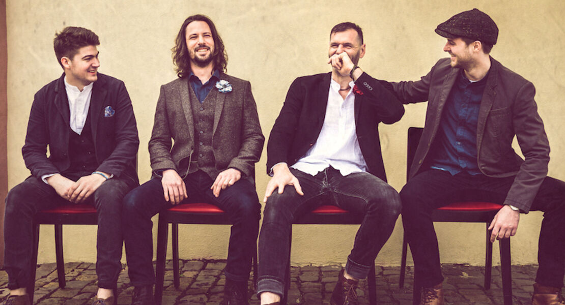 shiver-a-thrilling-coldplay-journey-special-guest-elephants-in-silent-rooms