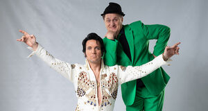 Elvis trifft Elvis - Eine schicksalhafte Begegnung im Kreisverkehr  | Open Air