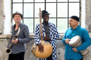 JMO - Jan Galega Brönnimann - Moussa Cissokho - Omri Hason - Nia Yelle (Open Your Eyes)
