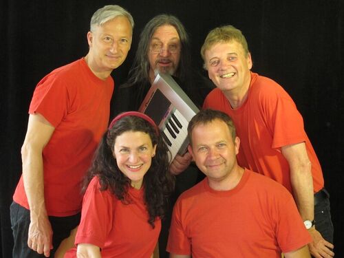 freistil-dinner-krimi-mord-auf-der-ufo-tagung-im-dattler-freiburg-mit-vier-gange-menu-und-aperitif-premiere