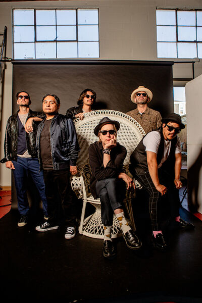 chuck-prophet-his-cumbia-shoes-einzige-club-show-in-deutschland