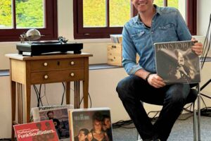 Plattenklatsch mit Bart Dewijze im Folkclub Prisma e.V. Pforzheim