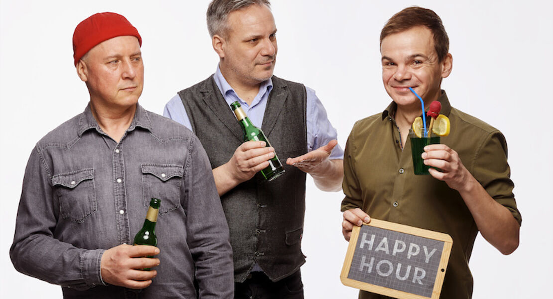 glasblassing-kasten-raus-flaschenarbeit-konzertbestuhlung