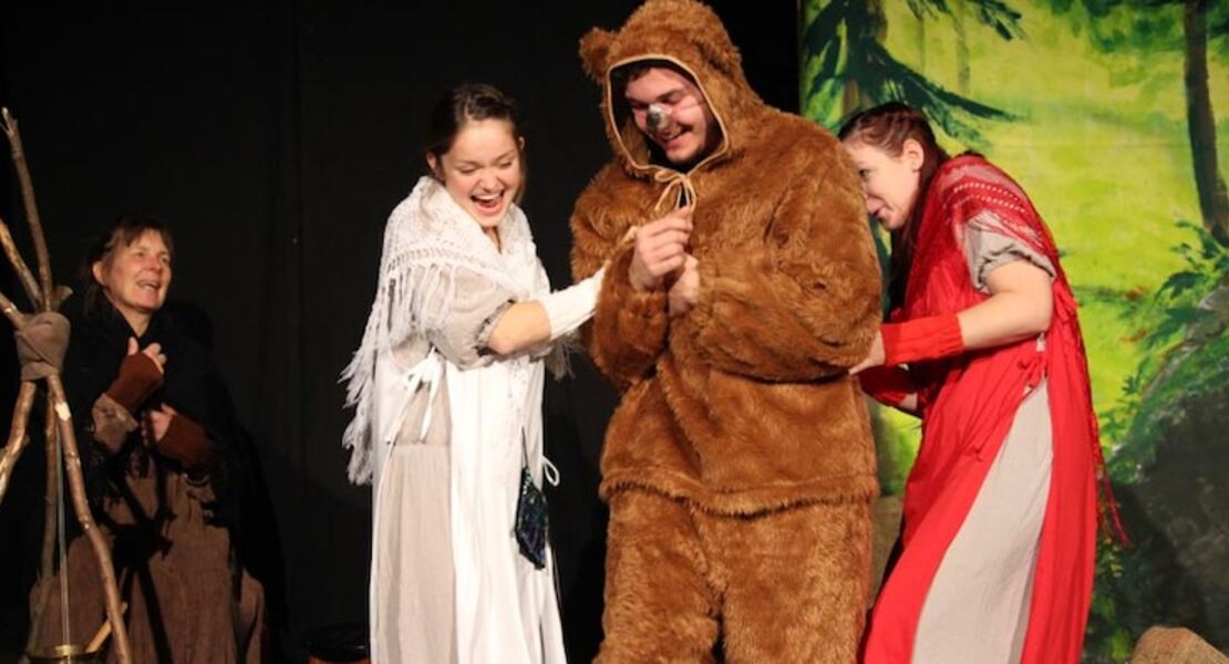 theater-gegenstand-schneeweisschen-und-rosenrot