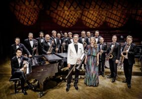 The World Famous GLENN MILLER ORCHESTRA