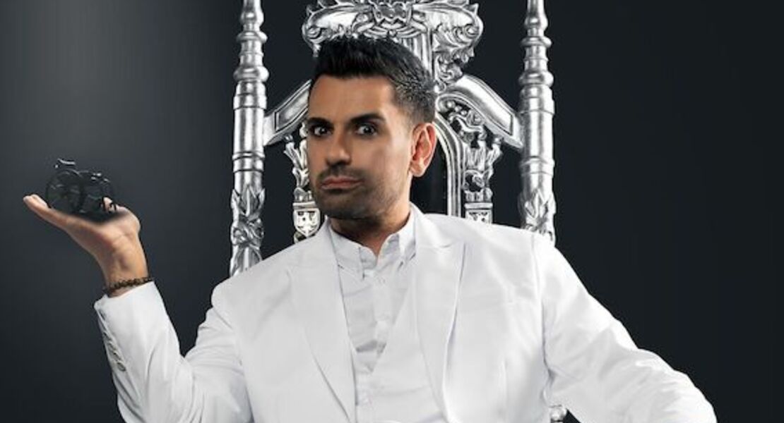 tan-caglar-der-teufel-tragt-rollstuhl